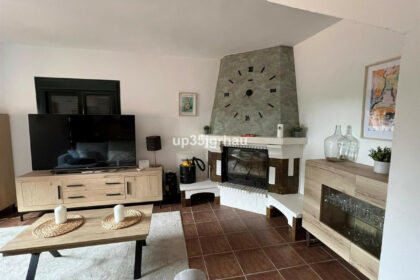 8b02c1cd095ed7190d39451eb38162cc - 9