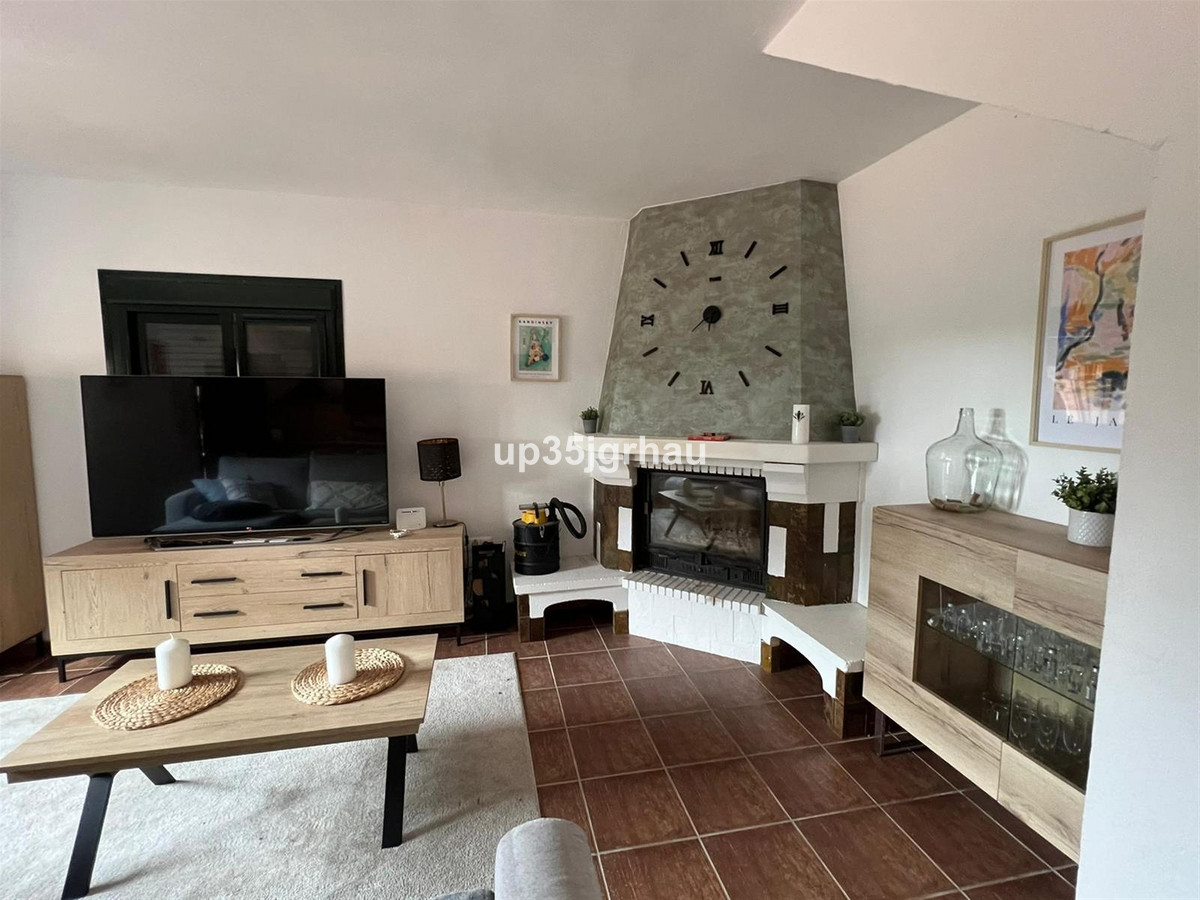 8b02c1cd095ed7190d39451eb38162cc - 9