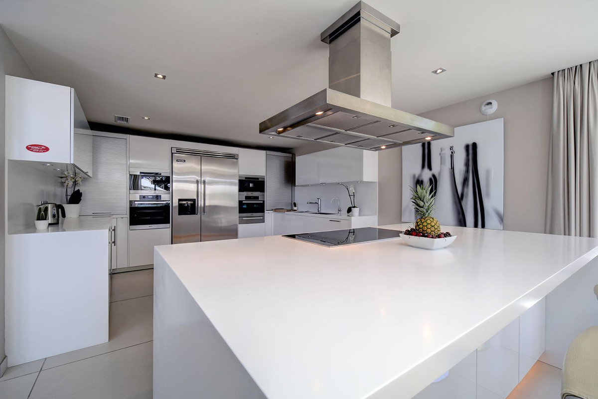 8db03ceeb30151a49e2a4f759c6383b2 - 12