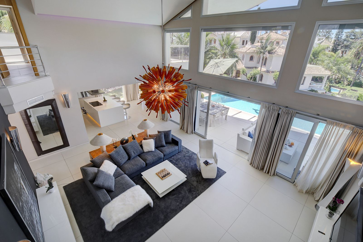 8db03ceeb30151a49e2a4f759c6383b2 - 14