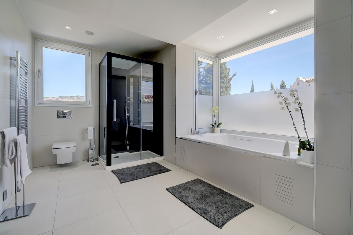 8db03ceeb30151a49e2a4f759c6383b2 - 20