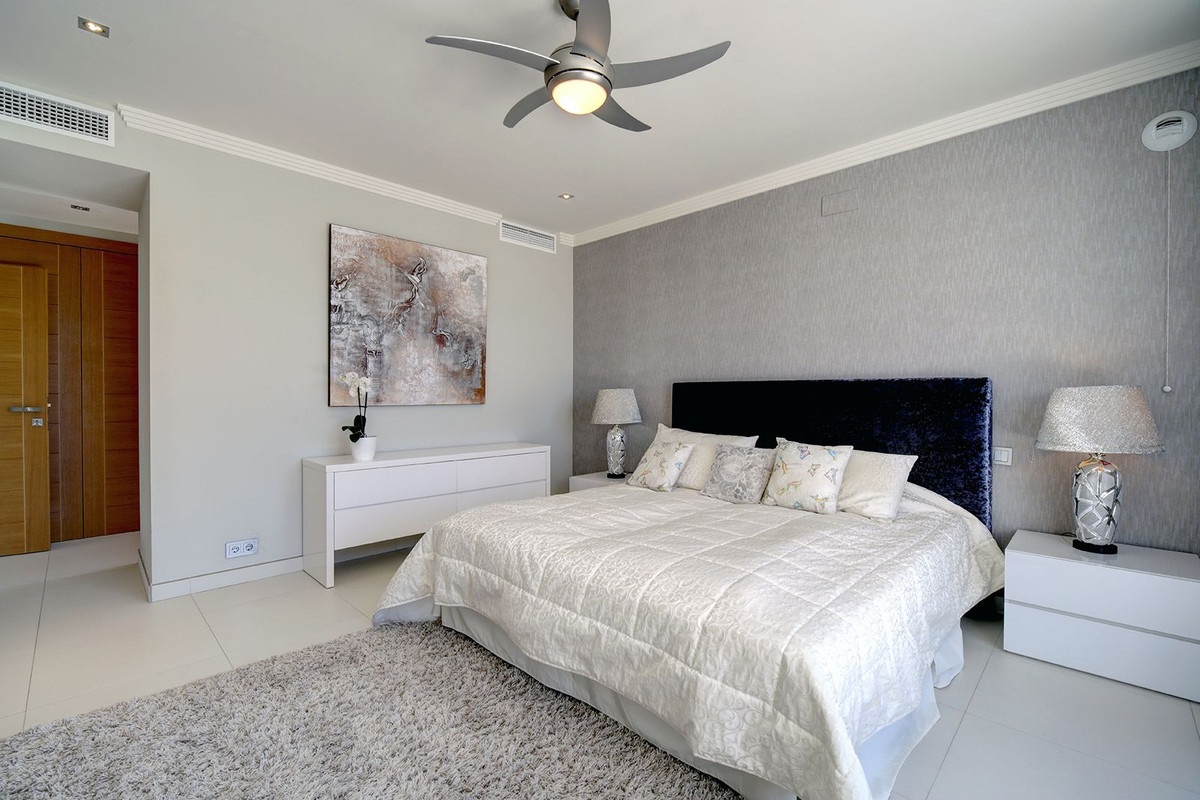 8db03ceeb30151a49e2a4f759c6383b2 - 22