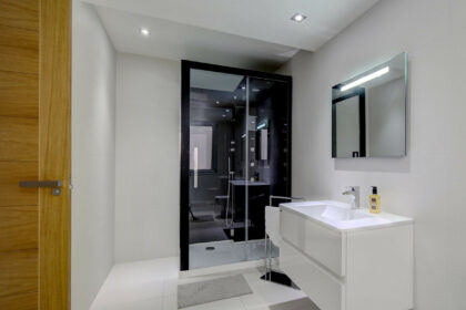 8db03ceeb30151a49e2a4f759c6383b2 - 27