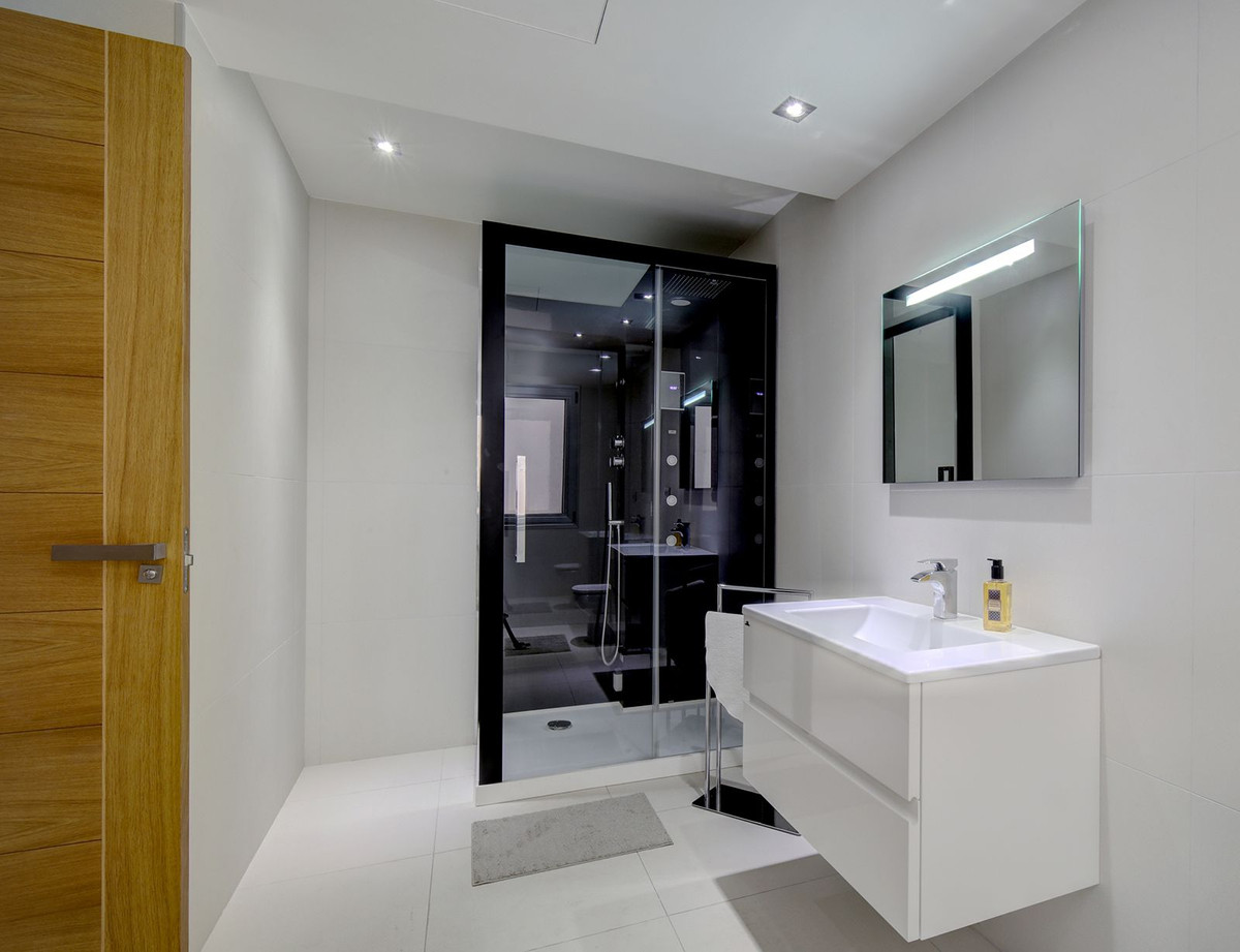 8db03ceeb30151a49e2a4f759c6383b2 - 27