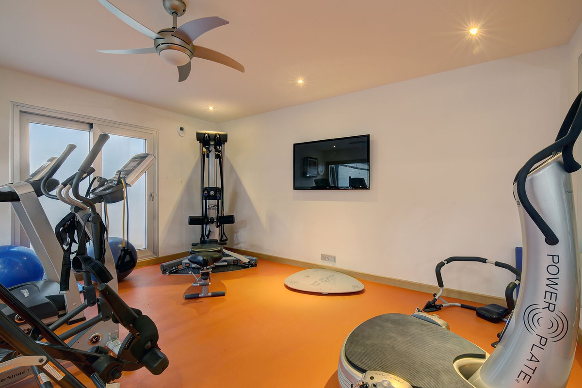 8db03ceeb30151a49e2a4f759c6383b2 - 30