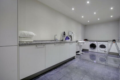 8db03ceeb30151a49e2a4f759c6383b2 - 31