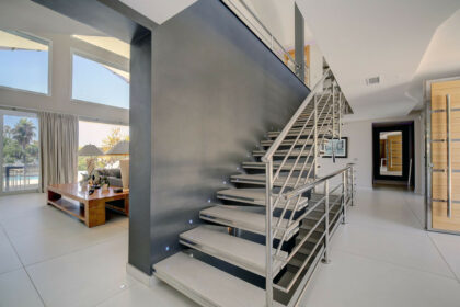 8db03ceeb30151a49e2a4f759c6383b2 - 9