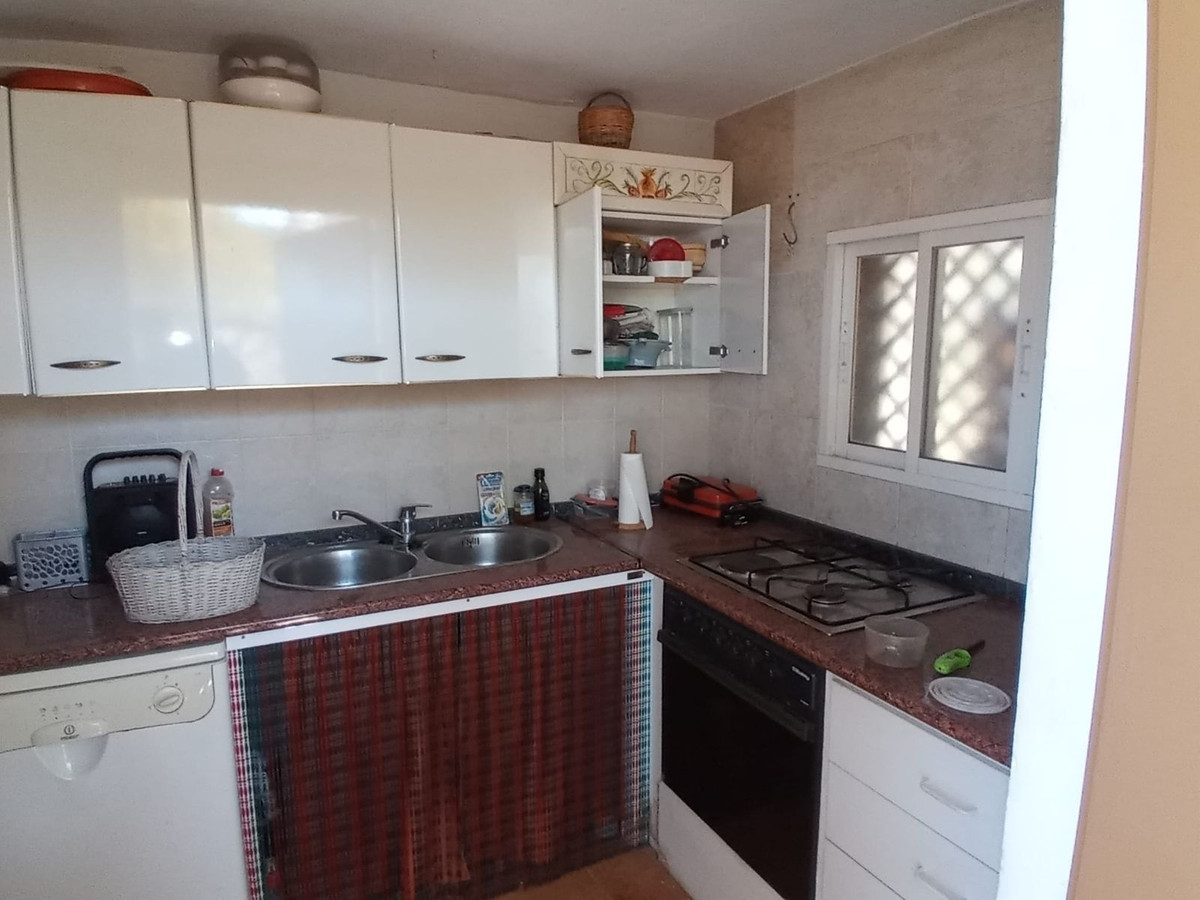 91d4d201649c0c0c9bc1126619d42ab9 - 17