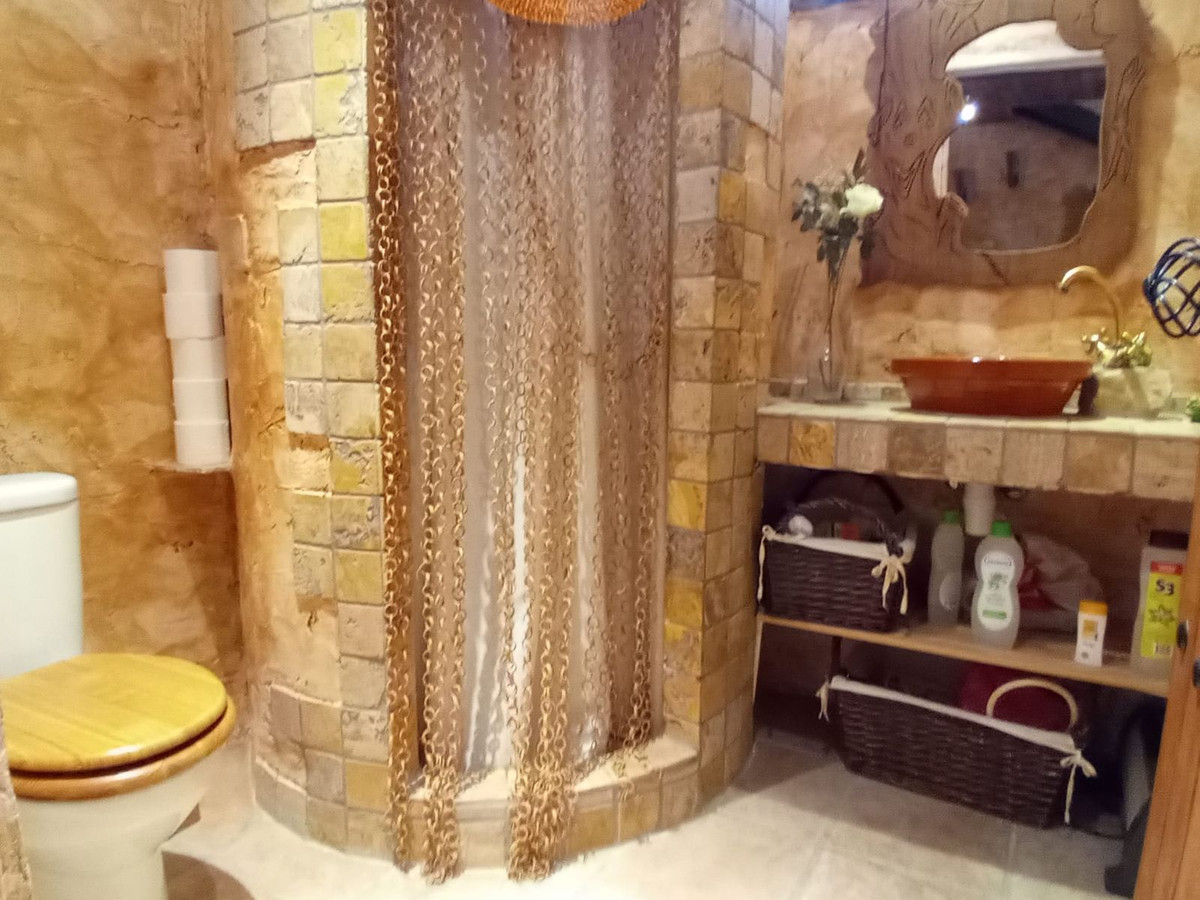 91d4d201649c0c0c9bc1126619d42ab9 - 24