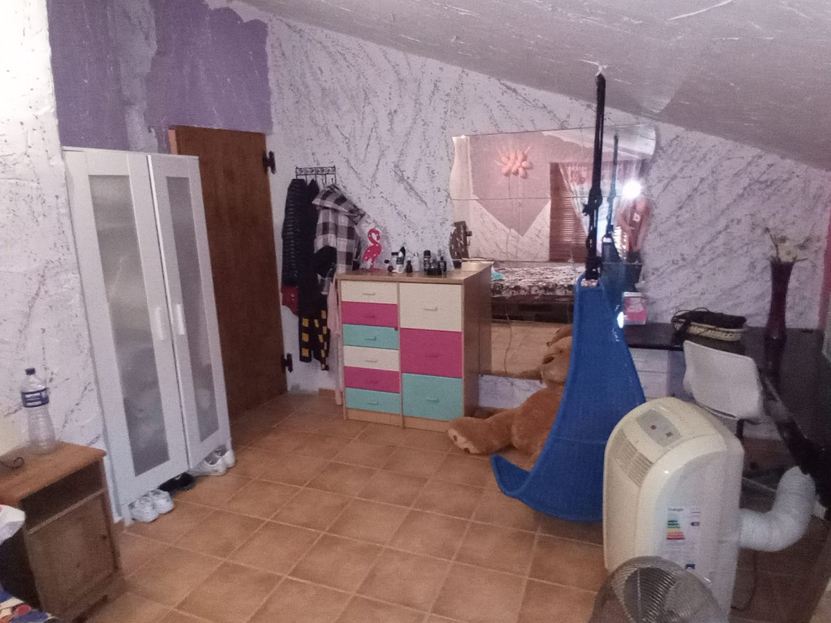 91d4d201649c0c0c9bc1126619d42ab9 - 29