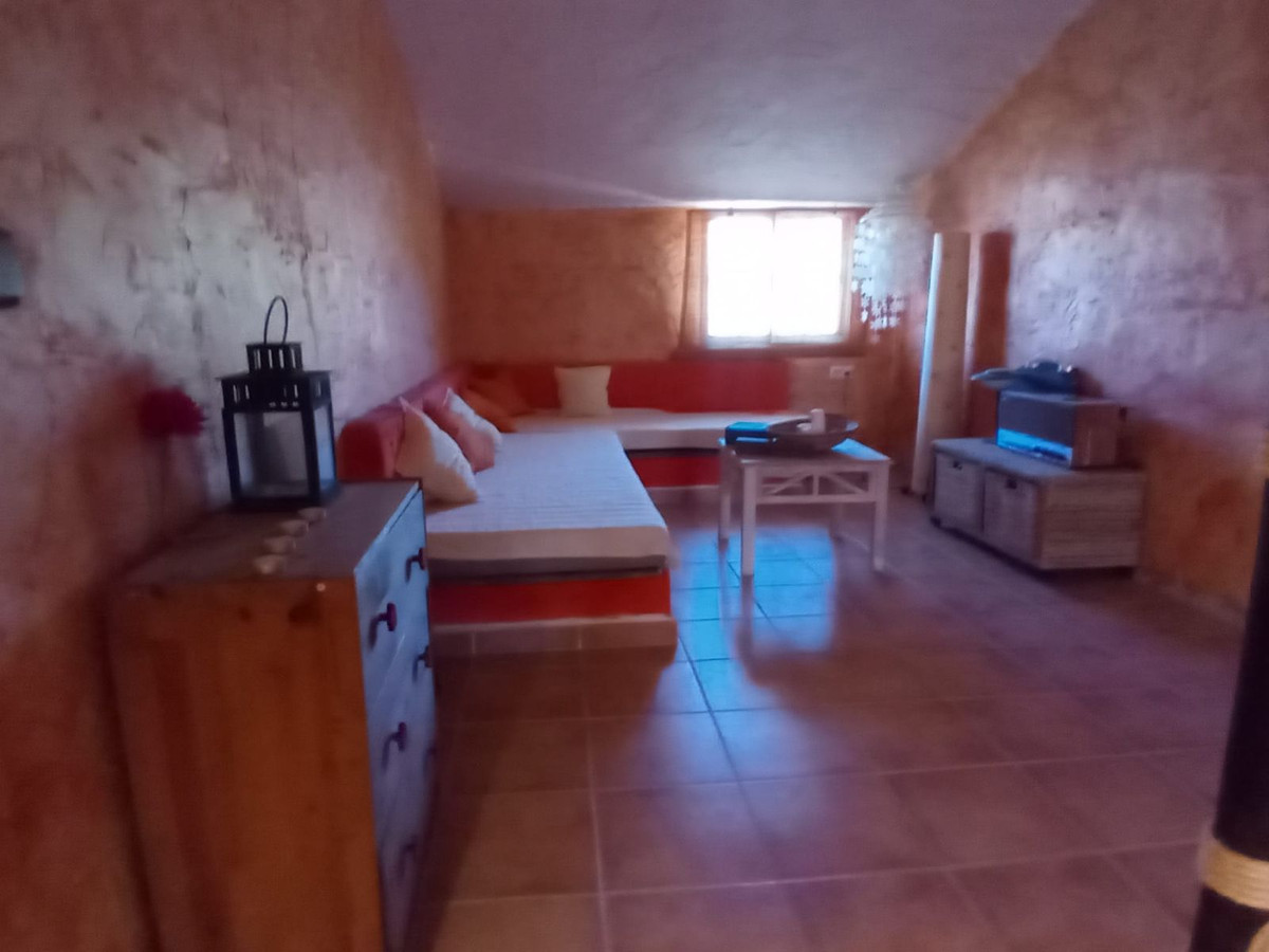 91d4d201649c0c0c9bc1126619d42ab9 - 63