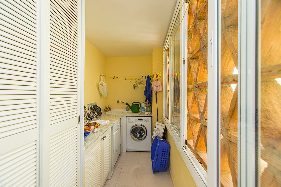 97436a86750e17be46b2bf41d6dd7202 - 20