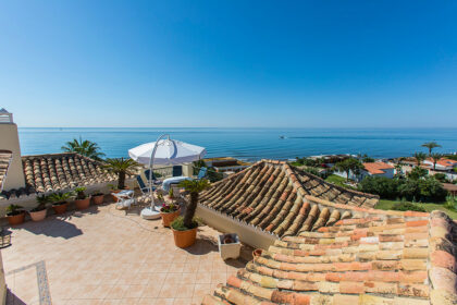 97436a86750e17be46b2bf41d6dd7202 - 24