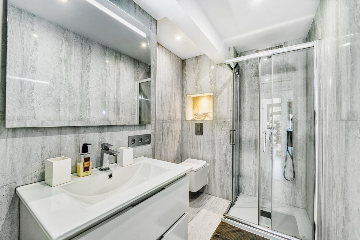 9c4e8df702059b0bea1a09a96c228683 - 11