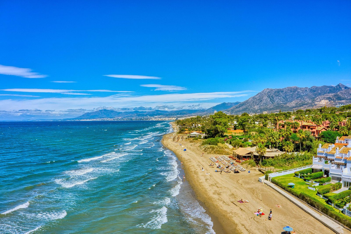 9c4e8df702059b0bea1a09a96c228683 - 16