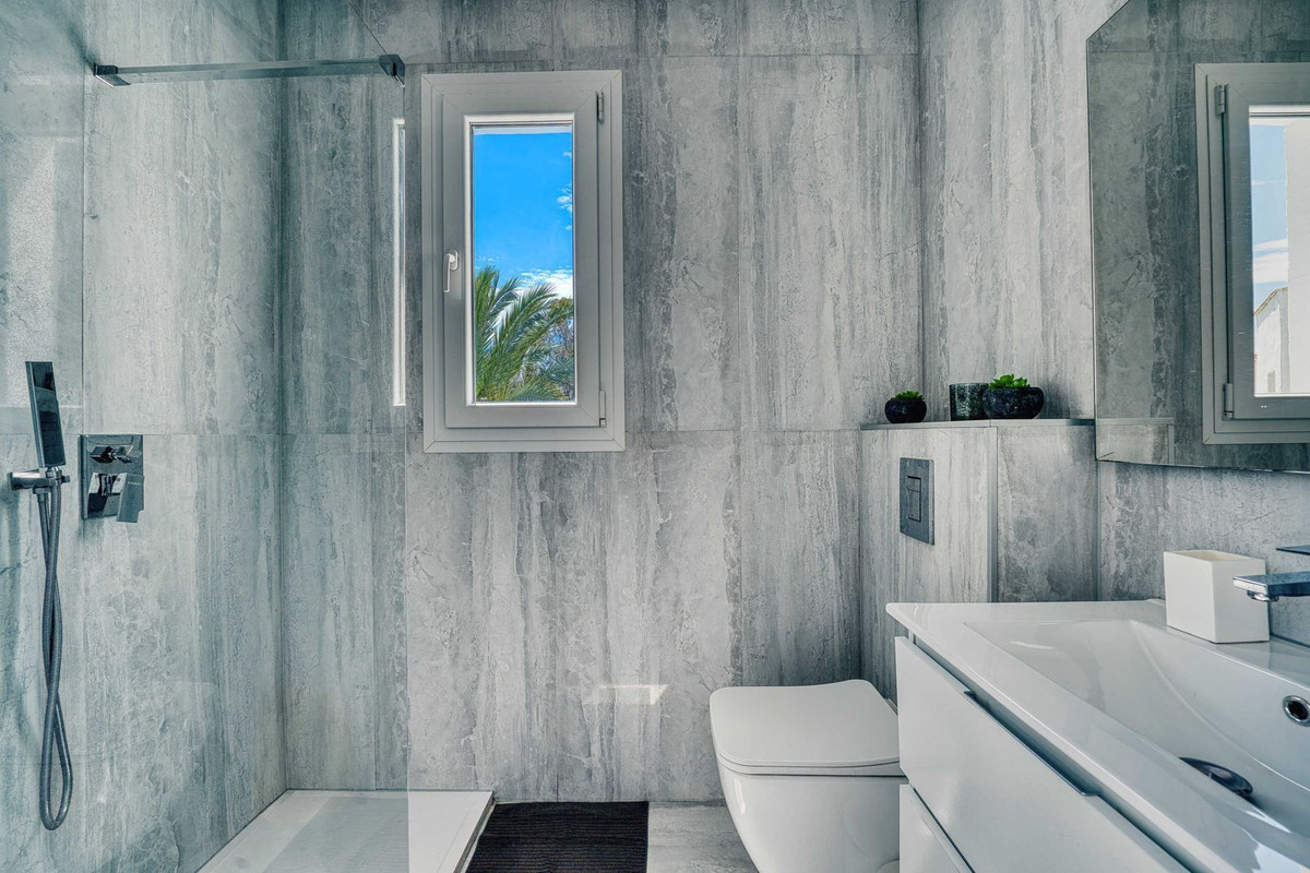 9c4e8df702059b0bea1a09a96c228683 - 20