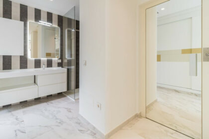 a11b5e08303acb879e5c71feaba92156 - 12