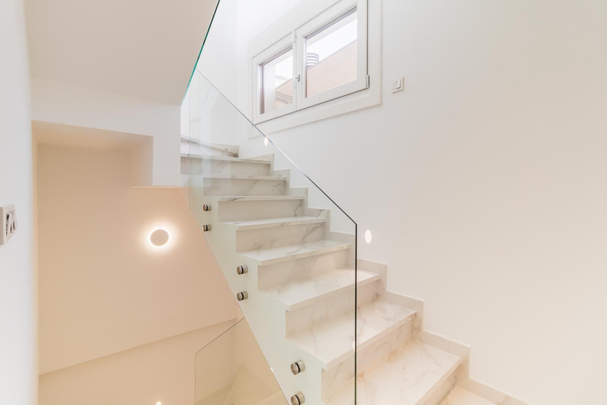 a11b5e08303acb879e5c71feaba92156 - 20