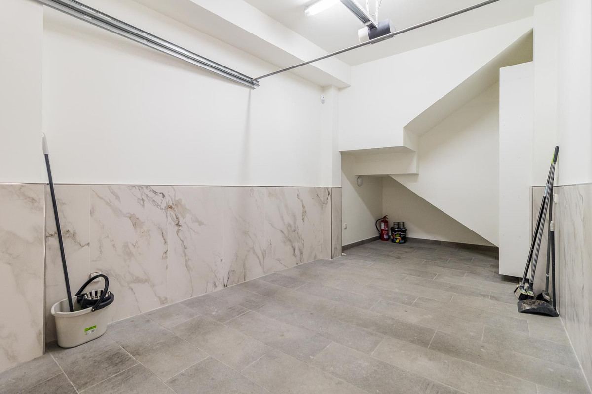 a11b5e08303acb879e5c71feaba92156 - 26