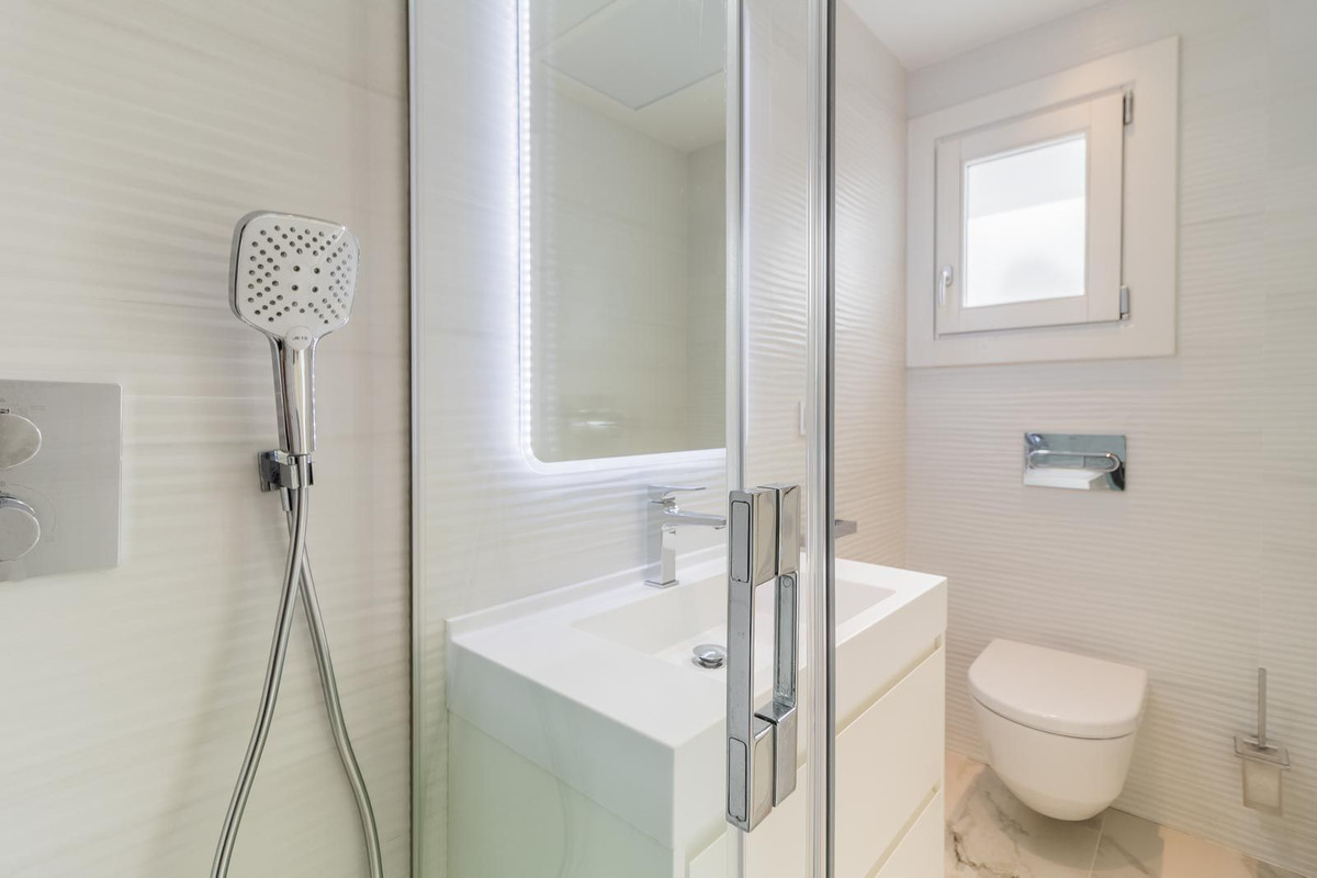 a11b5e08303acb879e5c71feaba92156 - 8