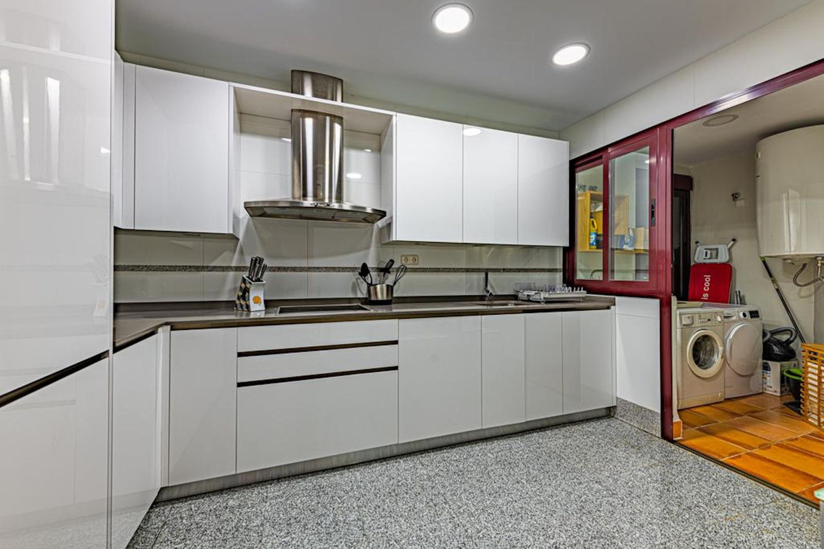 a2131d59f6f0e8bfd10b787345d9bf31 - 13