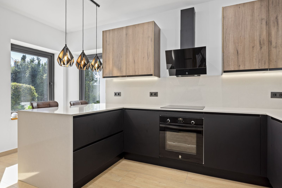 a4d6084e6d4cf99228253679925abddf - 24