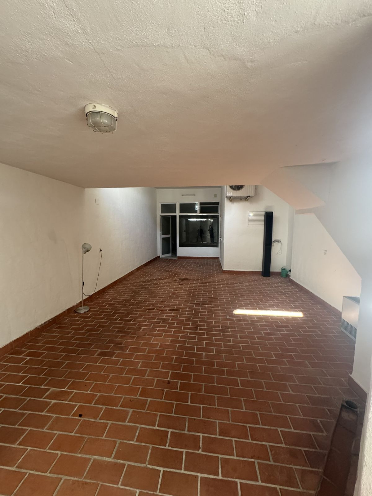 a52bcfbb24ce5f08f3f8001768f875d8 - 19