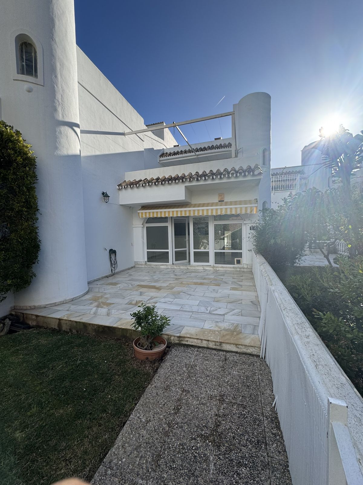 a52bcfbb24ce5f08f3f8001768f875d8 - 4