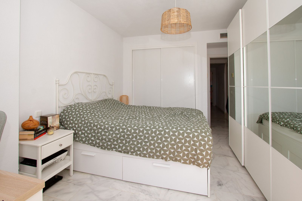 a7edf4997a92930e4cf2f7da5d193f34 - 12