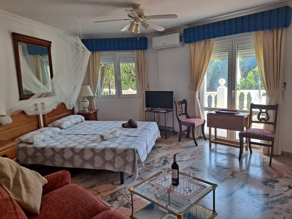 a843f9b138b966d516616012ea9a0dfc - 11