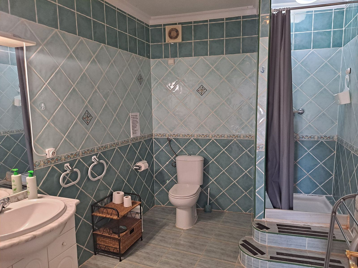 a843f9b138b966d516616012ea9a0dfc - 12