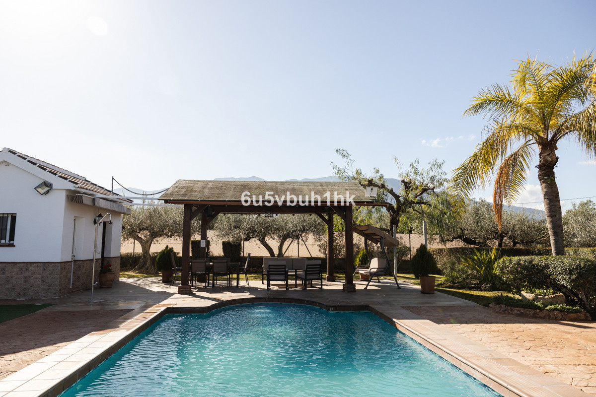 a85824ae245ee659db6a28d91d55fe10 - 1