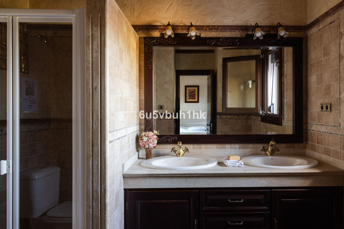 a85824ae245ee659db6a28d91d55fe10 - 32