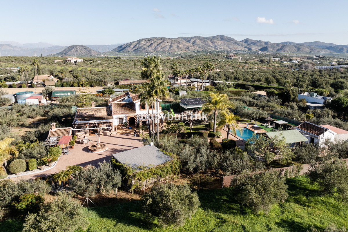 a85824ae245ee659db6a28d91d55fe10 - 42