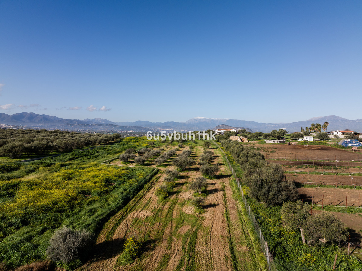 a85824ae245ee659db6a28d91d55fe10 - 44