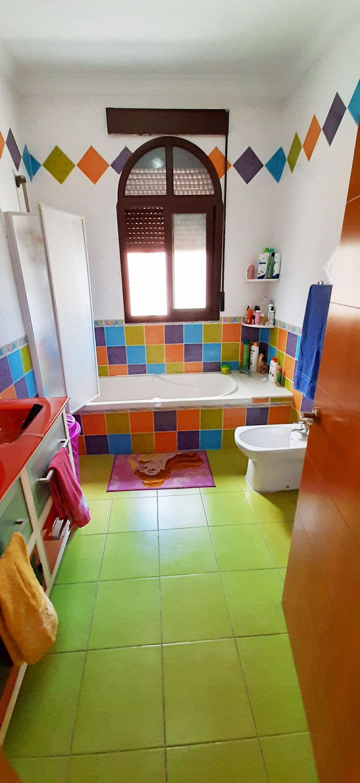 b395d04e27bd671b147ac8fb90af05ae - 16