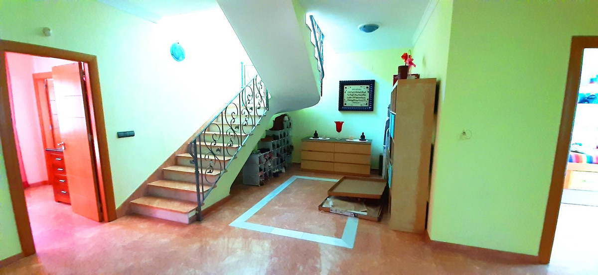 b395d04e27bd671b147ac8fb90af05ae - 18