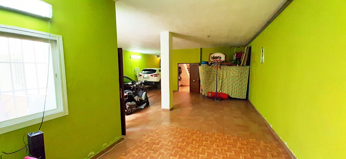 b395d04e27bd671b147ac8fb90af05ae - 27