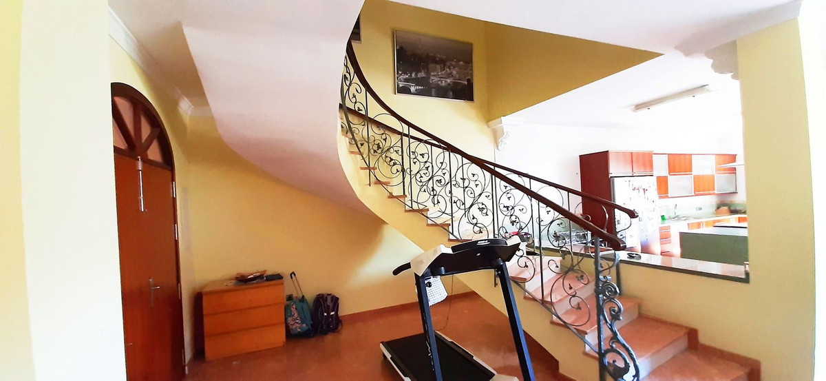 b395d04e27bd671b147ac8fb90af05ae - 32