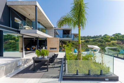 b68c567261645529f1b61c7234a0d8be - 24