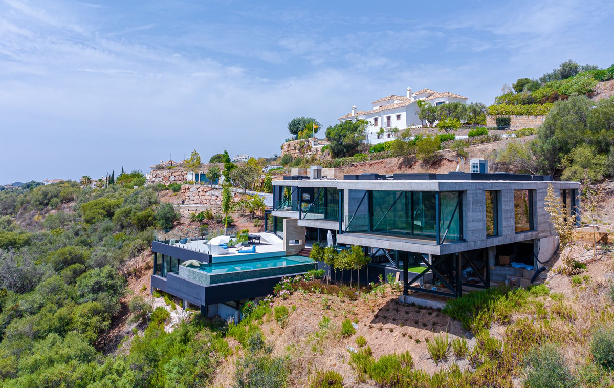 b68c567261645529f1b61c7234a0d8be - 33