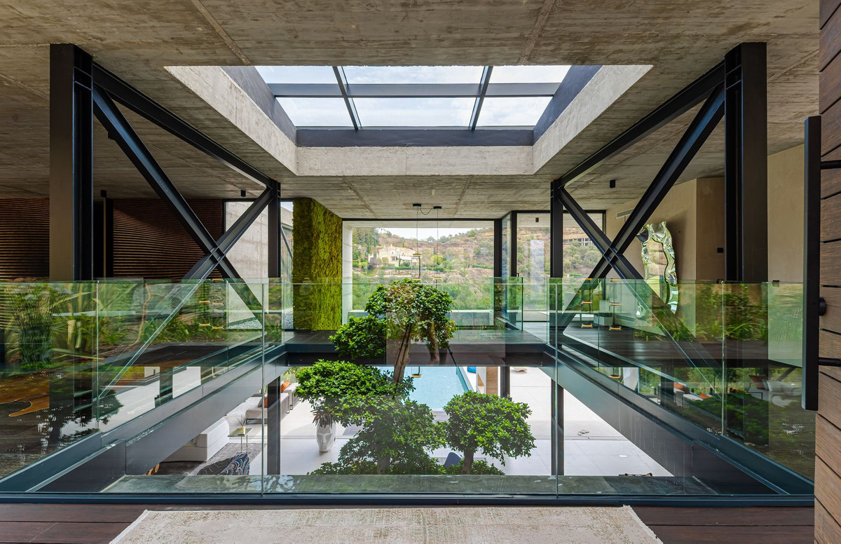 b68c567261645529f1b61c7234a0d8be - 34