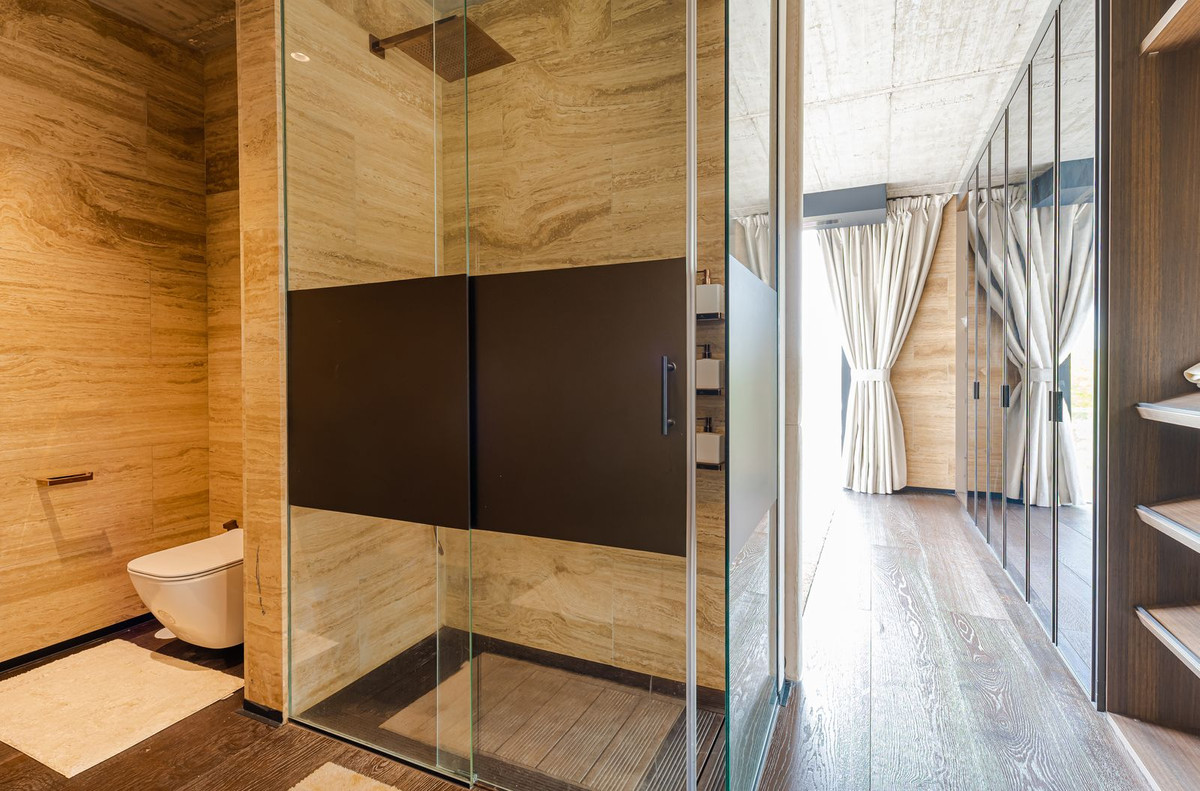 b68c567261645529f1b61c7234a0d8be - 38