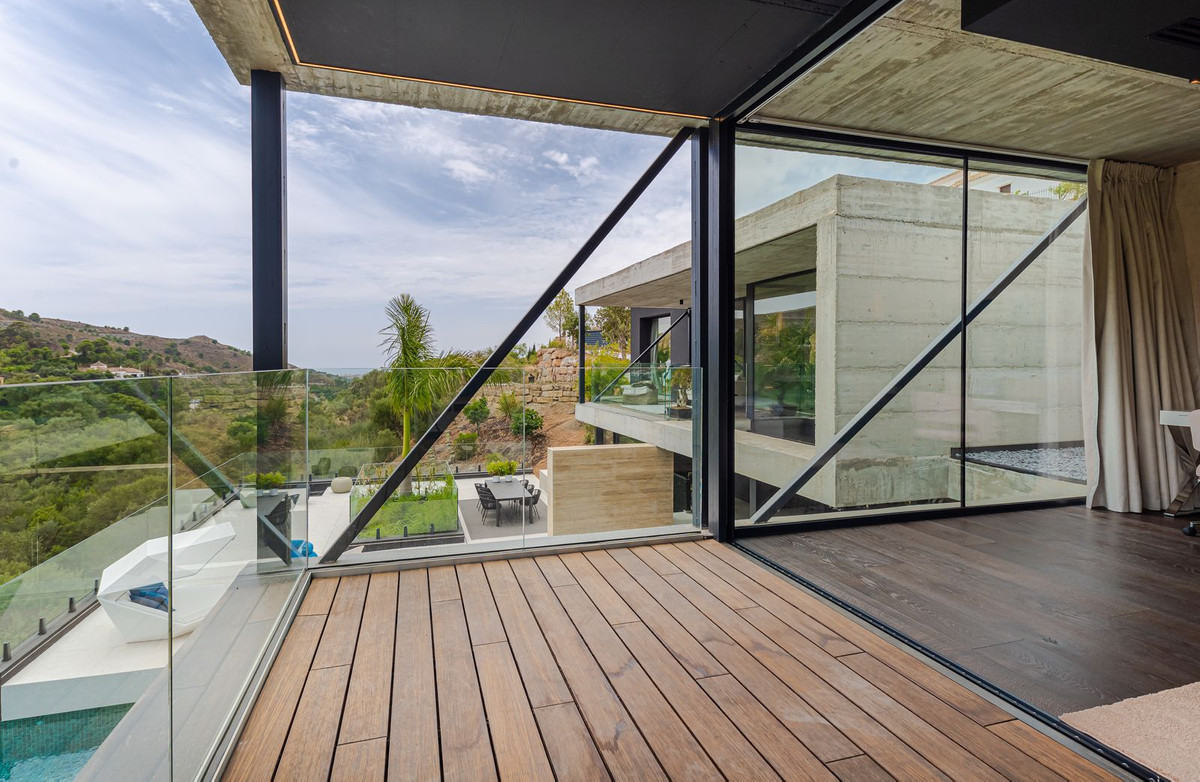 b68c567261645529f1b61c7234a0d8be - 42