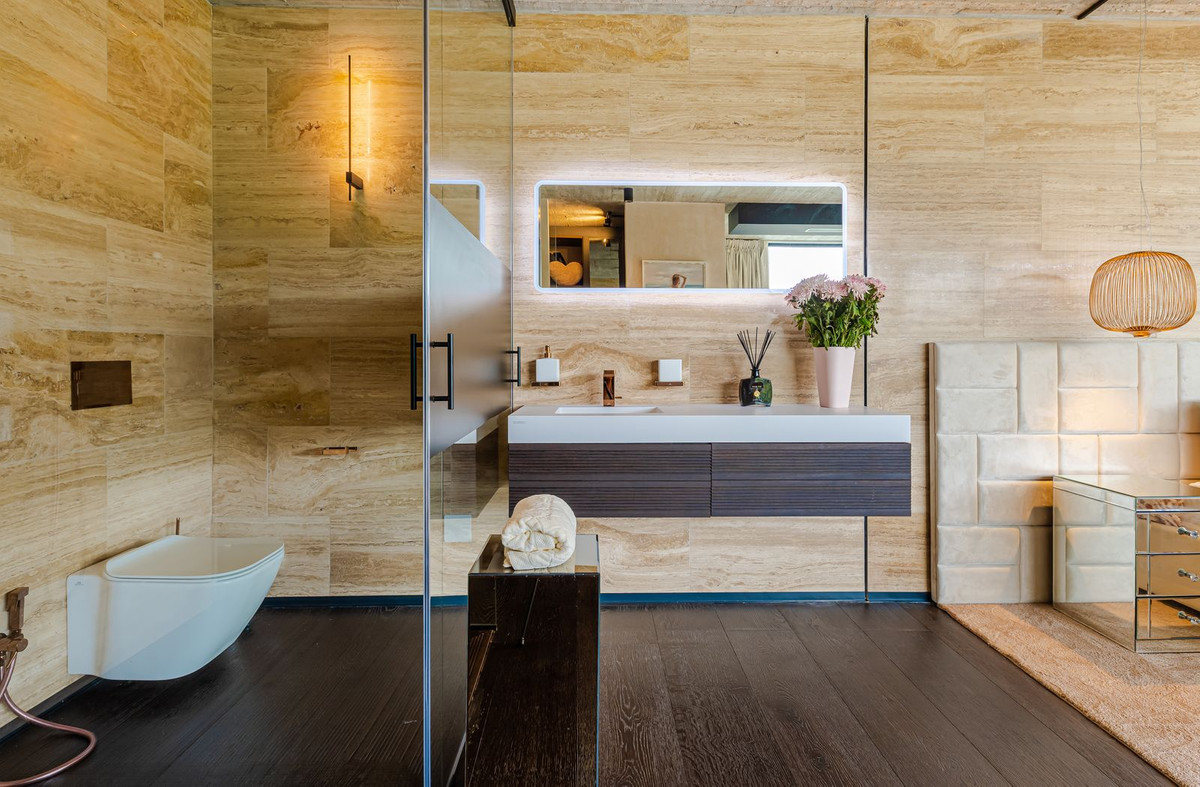 b68c567261645529f1b61c7234a0d8be - 53