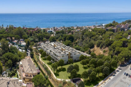 b6e2402a86284573b062c7d5fba1a6e8 - 1