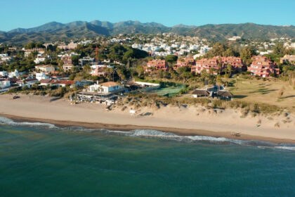 b6e2402a86284573b062c7d5fba1a6e8 - 11