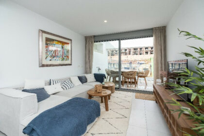 b6e2402a86284573b062c7d5fba1a6e8 - 14