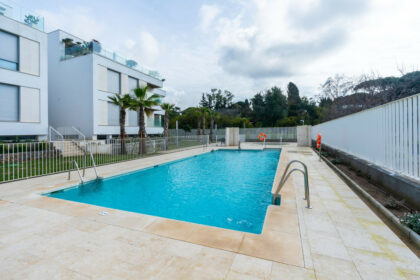 b6e2402a86284573b062c7d5fba1a6e8 - 24