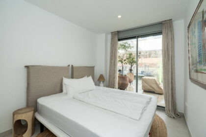 b6e2402a86284573b062c7d5fba1a6e8 - 4